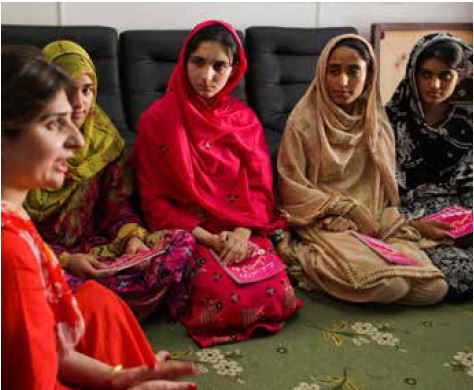 Young women discussing sexual and reproductive health in Pakistan 