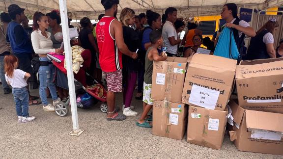 Mobile clinic run by Profamilia